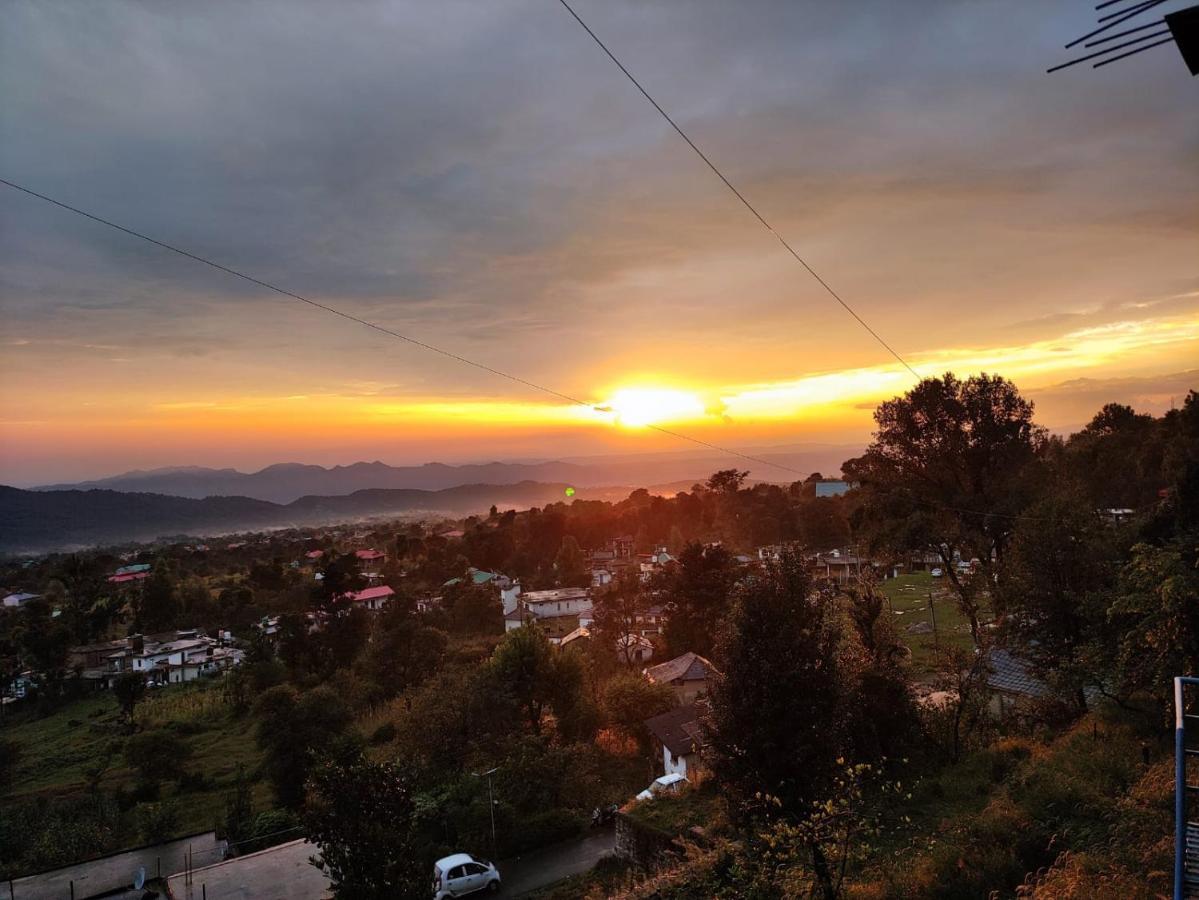 Hill Veu Home Bir Billing Buitenkant foto